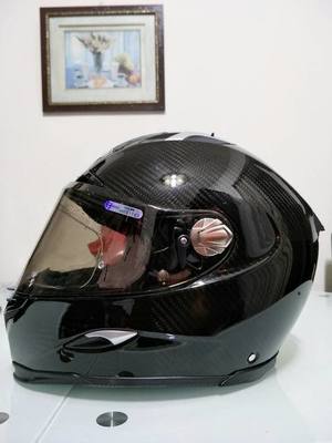 材质扎实不输大品牌 ZEUS ZS-1800碳纤维全摩托头盔开箱